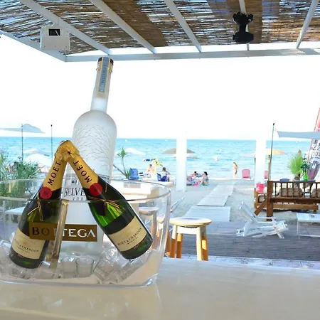 Cavos House Hotel 2*