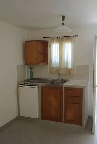 Ξενοδοχείο Cavos House 2*