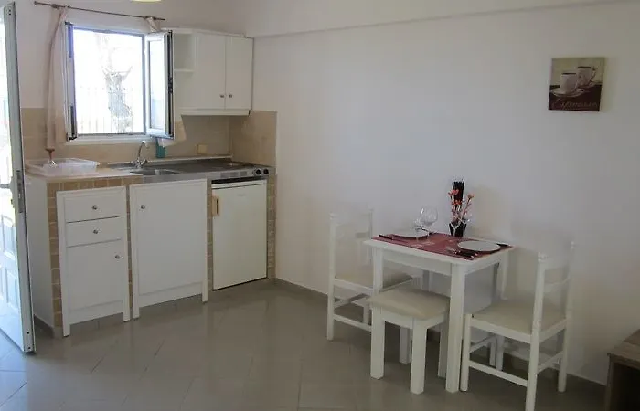 Ξενοδοχείο Cavos House