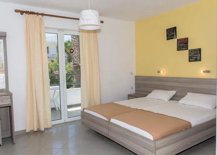 Cavos House Ξενοδοχείο 2*