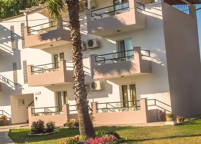 Ξενοδοχείο Cavos House 2*